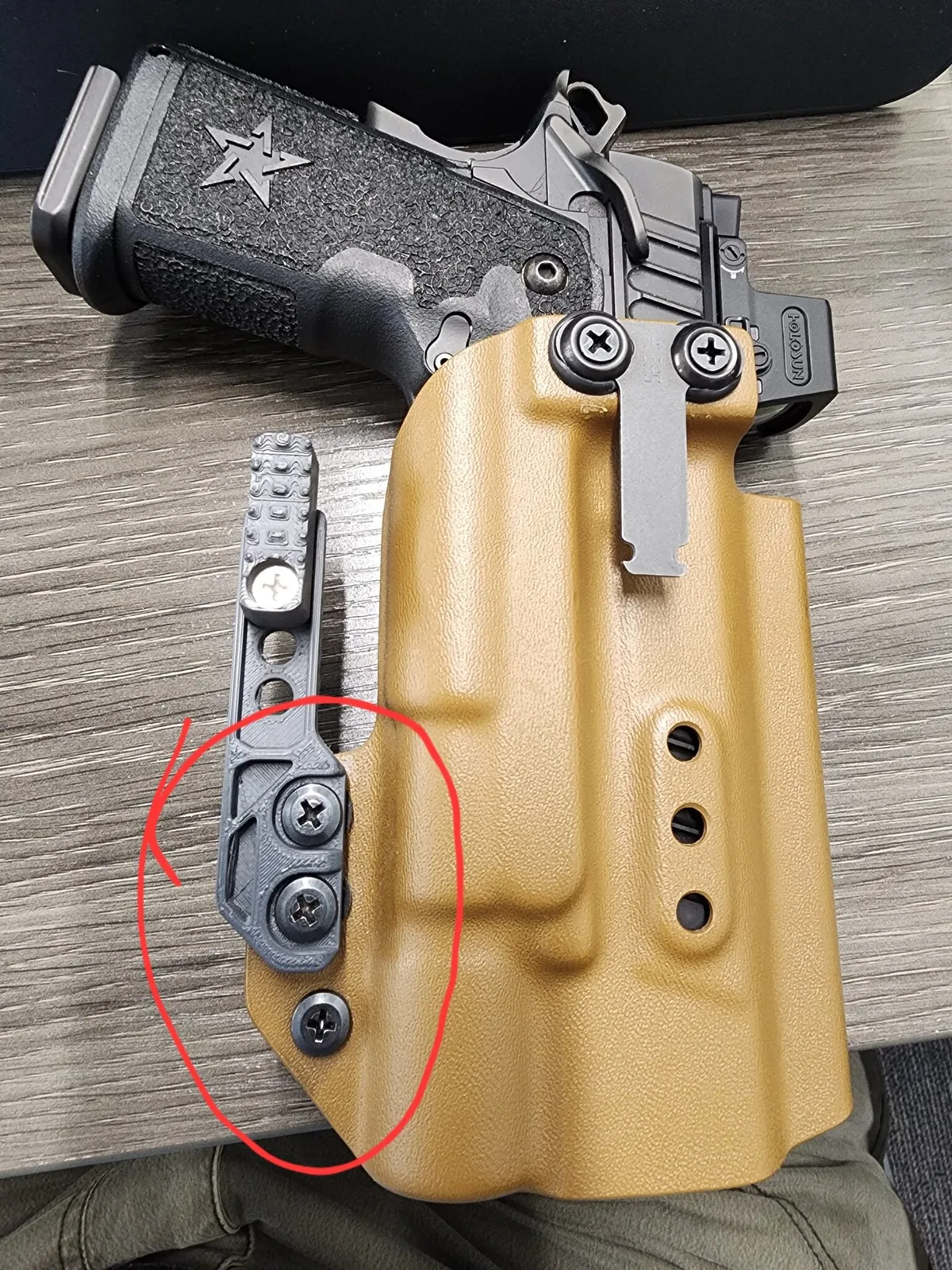Checking and Adjusting Retention Screws