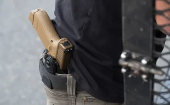 How to wear a holster?
