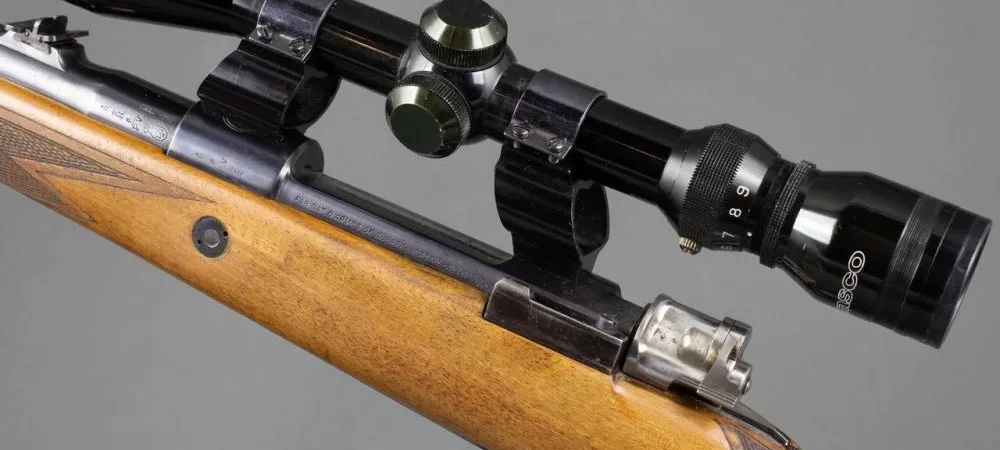 Can a rifle scope withstand recoil?