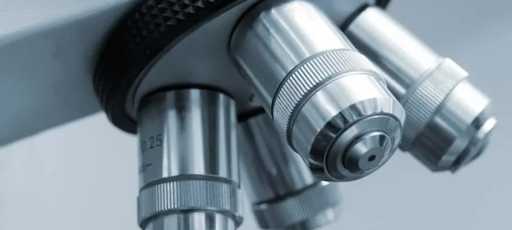 Is fixed magnification better than variable magnification?