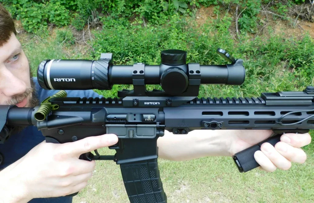 magnification range comparison